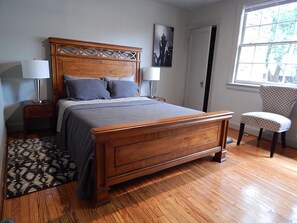 4 makuuhuonetta, ylelliset vuodevaatteet