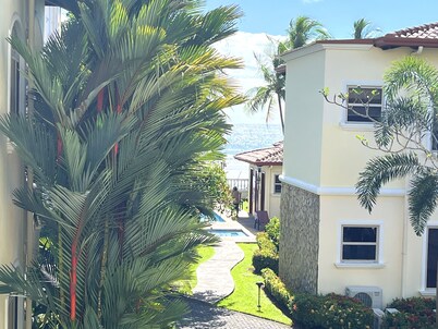 Oceanfront 3 bed luxury unit Jaco Beach Village #11