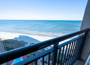 Property grounds - Penthouse! Ocean Front, Close to Barefoot Landing! (North Myrtle Beach)