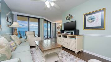 Flat-screen TV, stereo