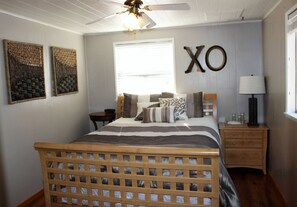 2 bedrooms, bed sheets