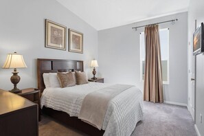5 Schlafzimmer, Bügeleisen/Bügelbrett, Reisekinderbett, WLAN