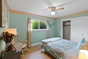 3 عدّة غرف نوم ومكواة/لوح كي وواي فاي مجانًا وملاءات أسرّة