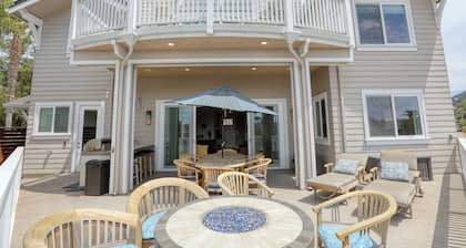 A Beach Dreamer's Retreat in downtown Avila Beach with Ocean Views