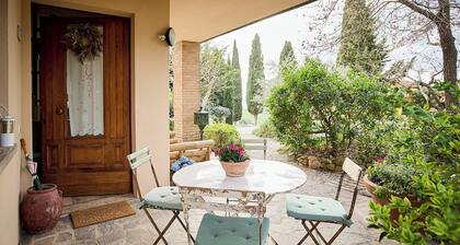 Villa PoliFlora is a modern apartment in Monticchiello of Pienza in Tuscany.