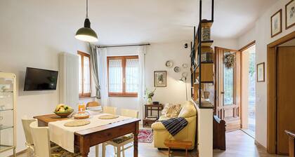Villa PoliFlora is a modern apartment in Monticchiello of Pienza in Tuscany.
