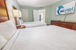 1 bedroom, iron/ironing board, WiFi, bed sheets - Stunning Ocean Front Views steps to Boardwalk/Pier (Myrtle Beach)