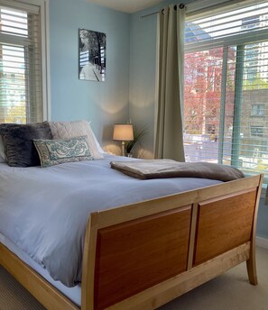 2 bedrooms, iron/ironing board, travel crib, free WiFi