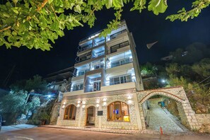 Fachada de la propiedad