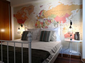 Superior Apartment, 1 Bedroom, Kitchenette | 1 bedroom, in-room safe, blackout curtains, soundproofing - Travellers Pearl by Story Tellers (Funchal)