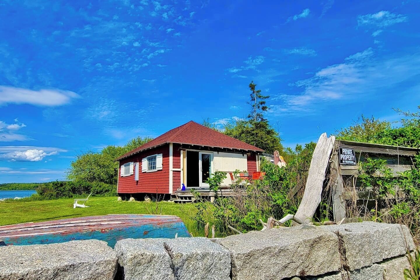 Amazing Waterfront Boat House on Tapley Farm
