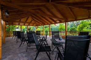 Daily buffet breakfast (EUR 7 per person) - Apartmanovy dom Villa Ephélia (Dunajska Streda)