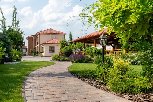 Apartmanovy dom Villa Ephélia