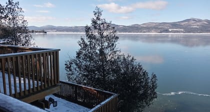 Majestic Lake Champlain Home - Private Beach & Dock - Sept & Fall Availability