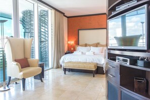 Bügeleisen/Bügelbrett, Reisekinderbett, kostenloses WLAN, Bettwäsche