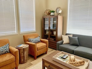 Smart TV, fireplace - Surf In Surf Out a large condo, steps to beach and parking, Family Fav (Avila Beach)