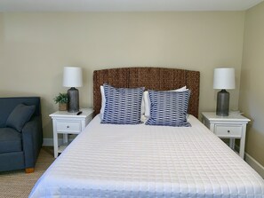 2 bedrooms, iron/ironing board, Internet, bed sheets