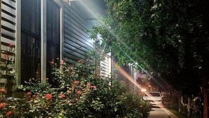 Property grounds - Grand Home with views of Street Car
Near French Quarter, Superdome (New Orleans)