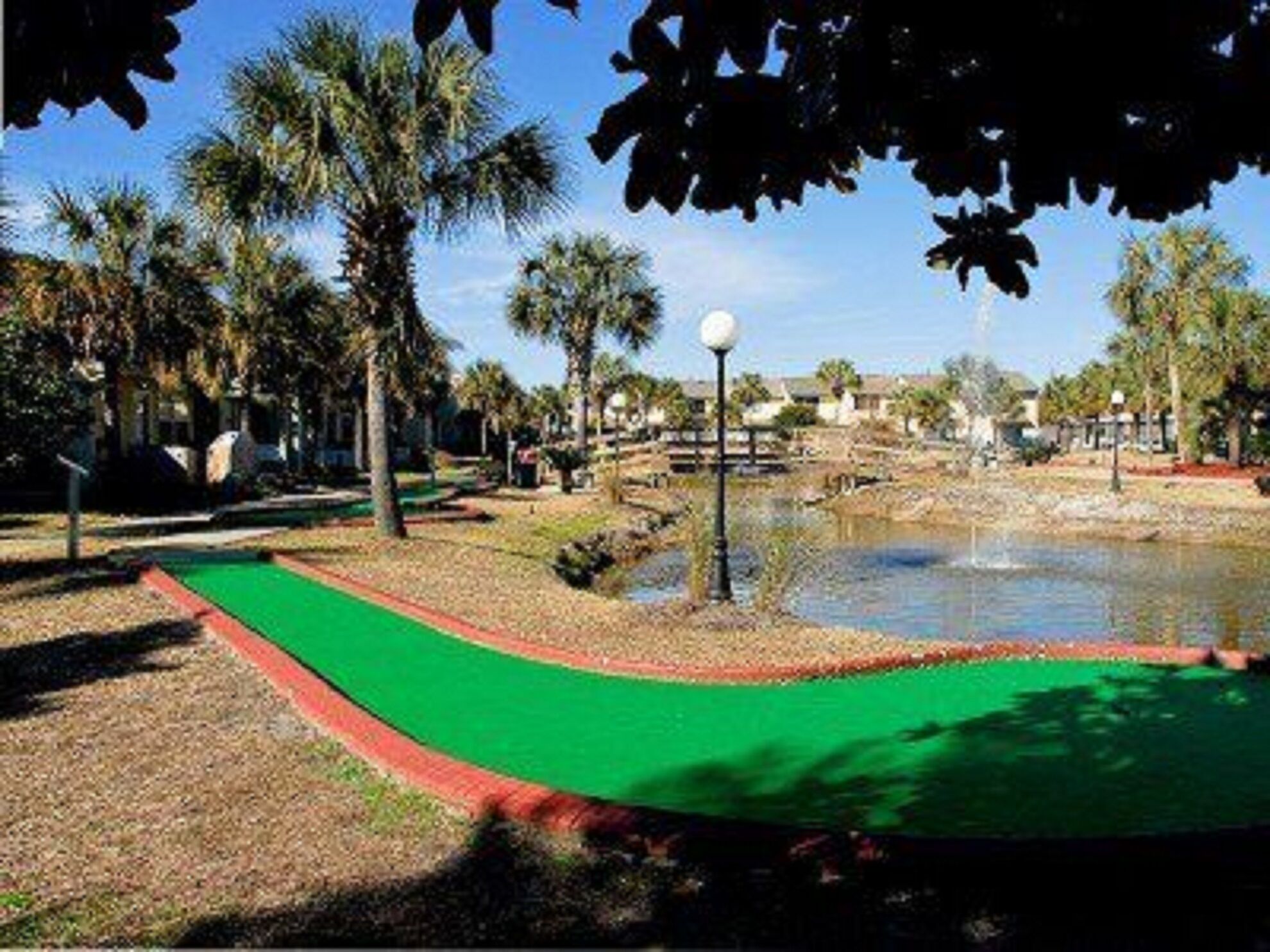 18 hole miniature golf just outside townhouse
