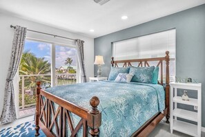 Unclassified image, 5 of 43, button