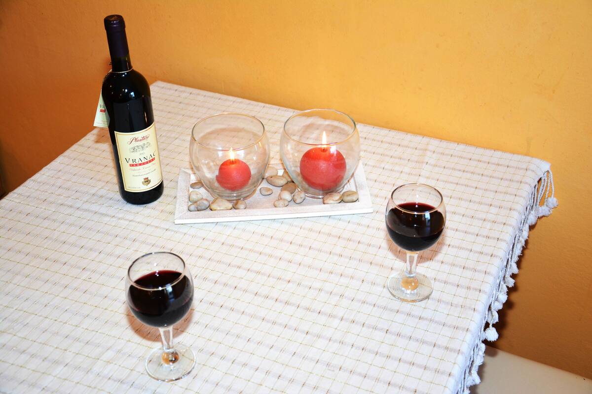 studio, terrace, sea view | in-room dining