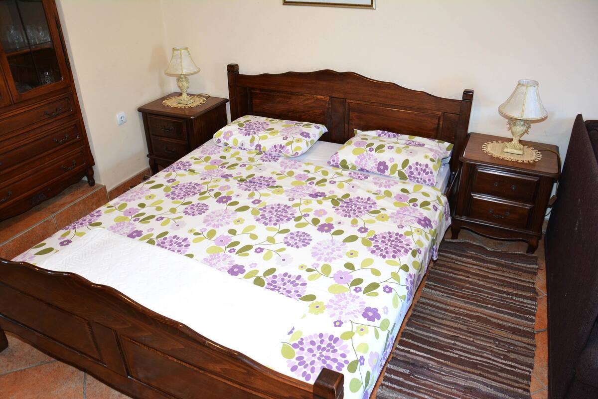 Appartement, 1 chambre, vue mer | Bureau, fer et planche à repasser, Wi-Fi gratuit, draps fournis