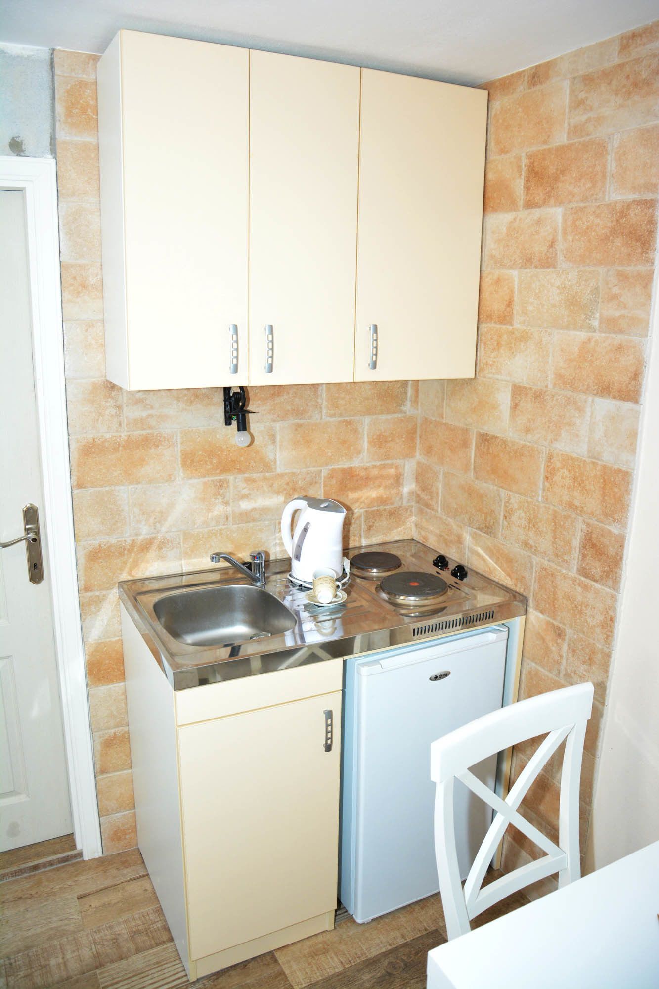 apartment, terrace, sea view | private kitchenette | fridge, stovetop, electric kettle, cookware/dishes/utensils