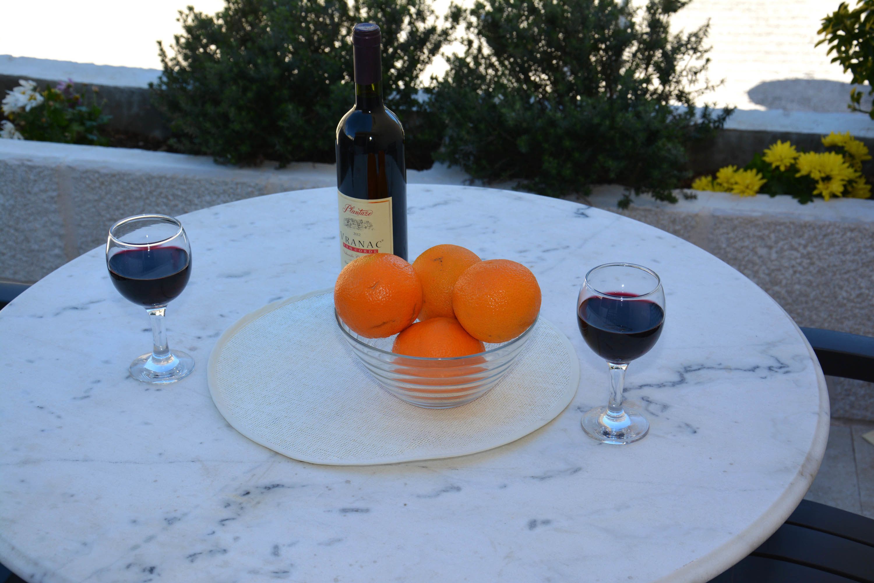 apartment, terrace, sea view | in-room dining