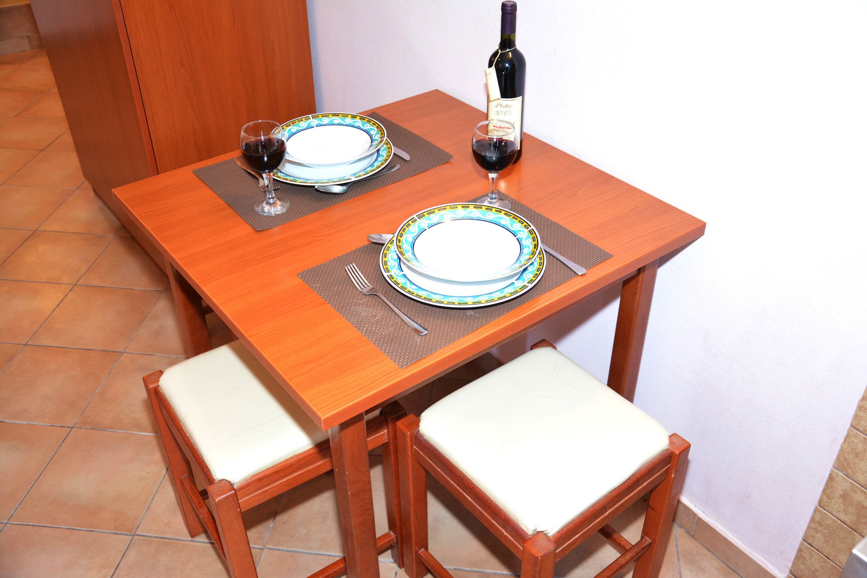 studio, sea view | in-room dining