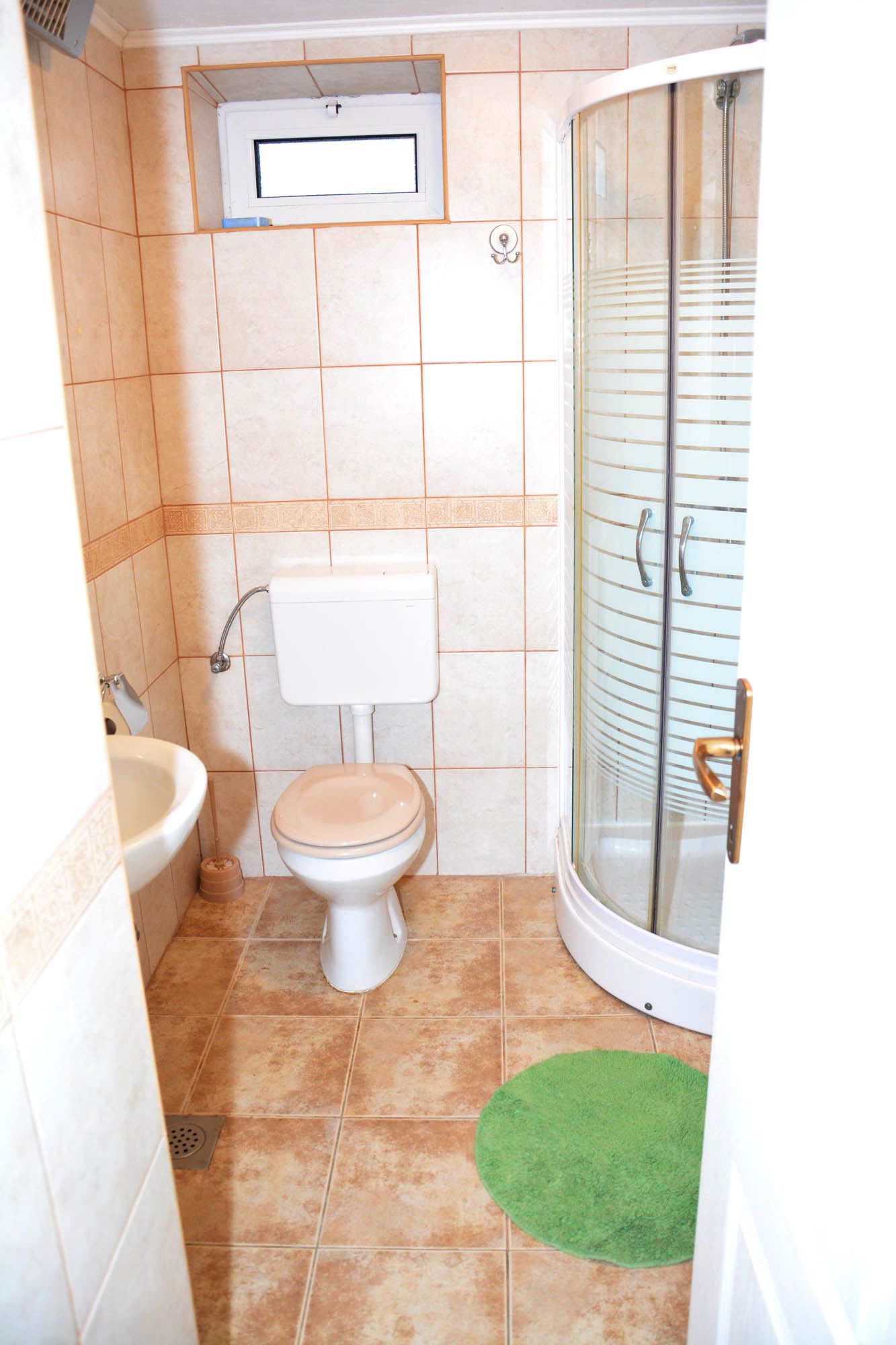 studio, sea view | bathroom | shower, free toiletries, hair dryer, towels