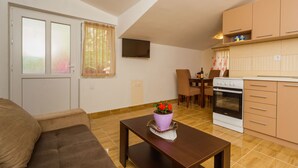 Apartment, 1 Bedroom, Sea View (3) | Private kitchen - Paradise Bay Apartments (Kotor)