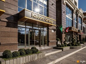 Front of property - MigApartment (Kyiv)