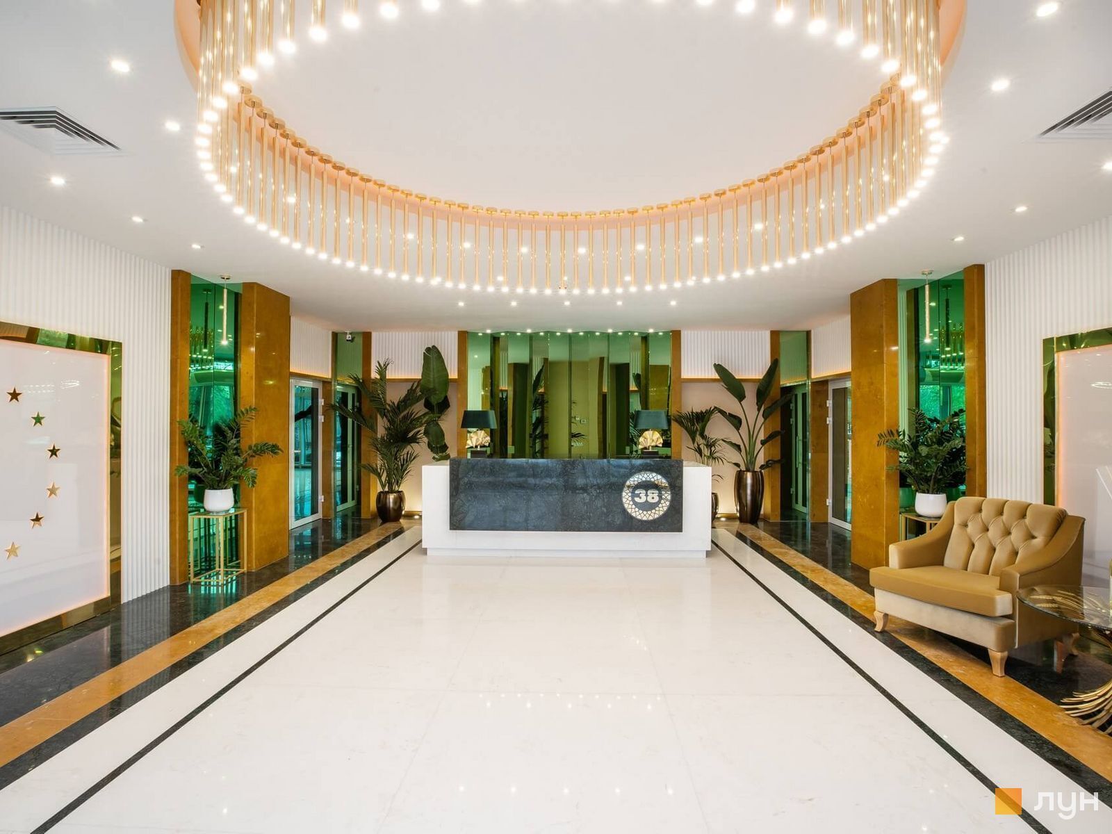 ZH68 Black pearl apartment (Zhilyanskaya street, 68) | 1 bedroom, premium bedding, individually decorated