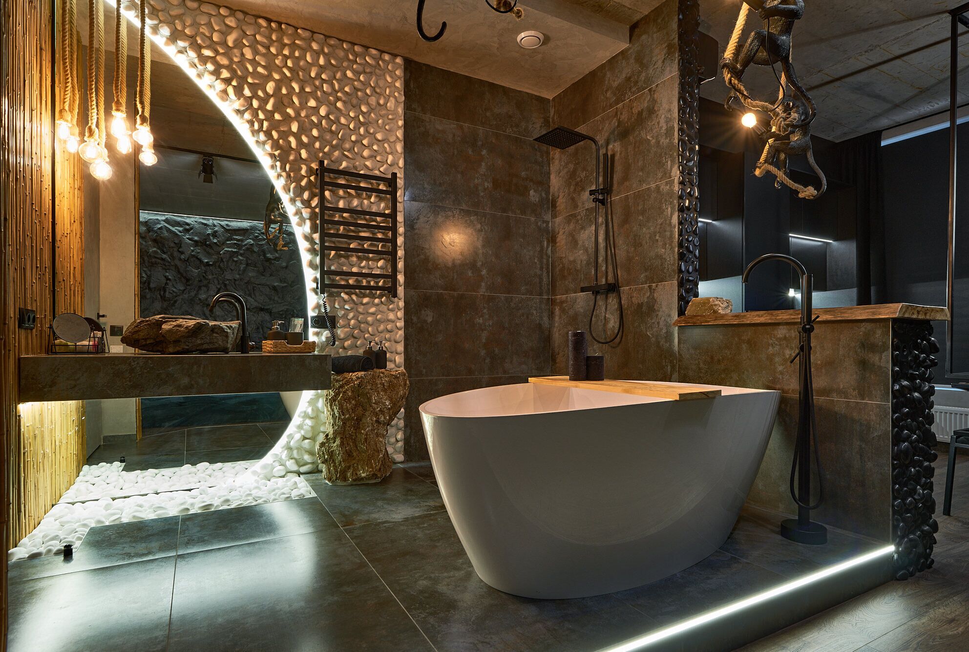 ZH68/139 BLACK ROCK APARTMENT (Zhilyanskaya 68) | Bathroom | Free toiletries, hair dryer, towels, soap
