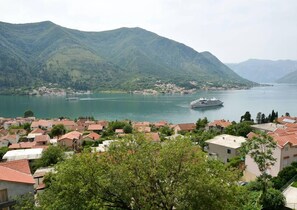 Appartement Deluxe, 3 chambres, salle de bains attenante, vue mer | Vue de la chambre