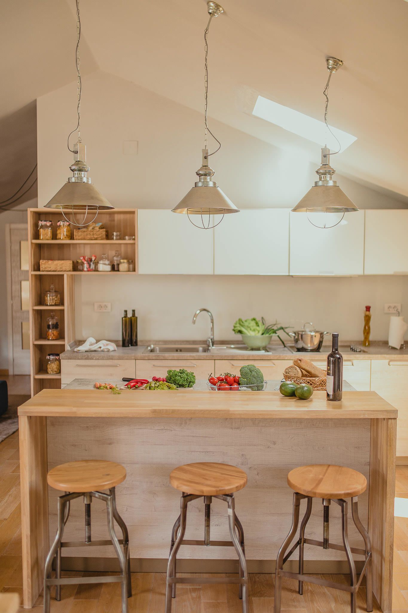 Deluxe Apartment, 3 Bedrooms, Ensuite, Sea View | Private kitchen
