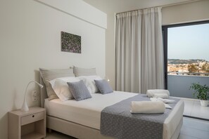 Apartment, 3 Bedrooms | 1 bedroom, in-room safe, desk, soundproofing - Spring Apartments (Chania)