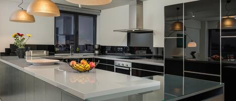 Appartement, 3 chambres | Cuisine privée | Réfrigérateur, four, plaque de cuisson, lave-vaisselle