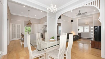 Renovated 4BR Home Queenslander Prime Townsville