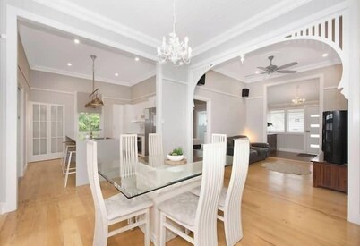 Renovated 4BR Home Queenslander | Prime Townsville