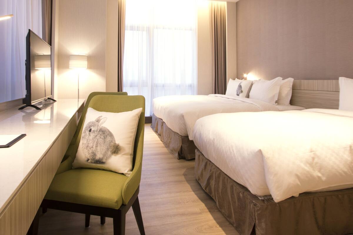 Standard Triple Room, Non Smoking, City View