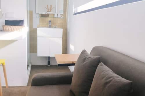 Standard Twin Room | Desk, laptop workspace, blackout drapes, free WiFi