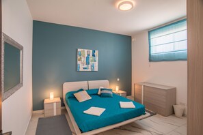 2 chambres, fer et planche à repasser, Wi-Fi, literie fournie