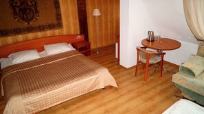 트리플룸 | 암막 커튼, 무료 WiFi, 침대 시트