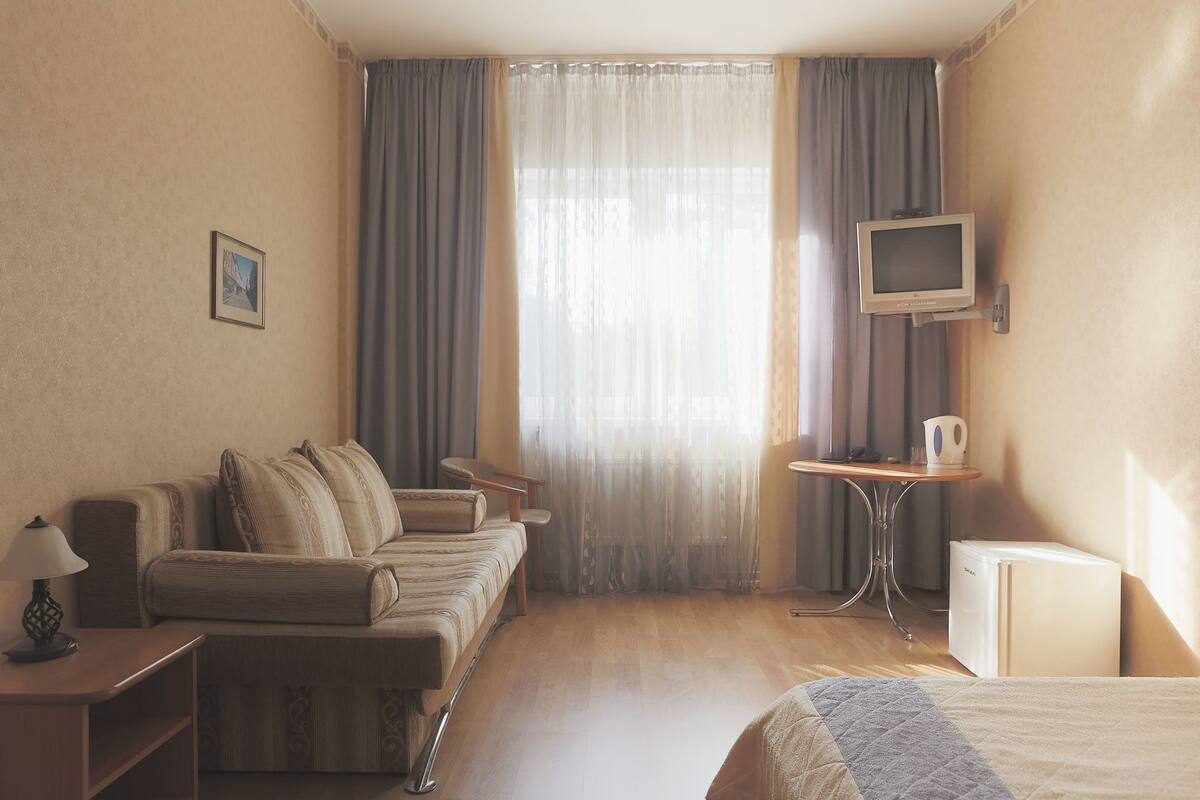Blackout curtains, free WiFi, bed sheets