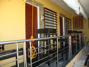 Exterior - Luzmin BH - Beachfront Cottages (Oslob)