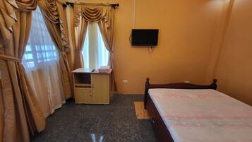 Standard Room | Iron/ironing board