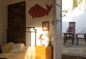 2 bedrooms, iron/ironing board, travel crib, free WiFi