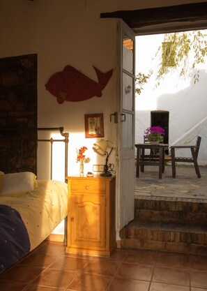 2 bedrooms, iron/ironing board, travel crib, free WiFi