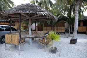 Gazebo - Luzmin BH - Pink House (Oslob)